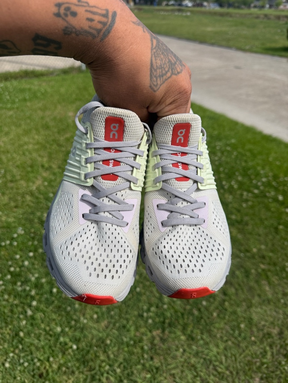 ON RUNNING On Cloudswift Women Sz 7.5 Running Shoes Gray/Mint - Picture 2 of 5